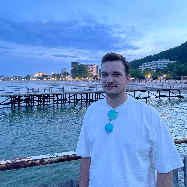 Marketing & Sales Specialist