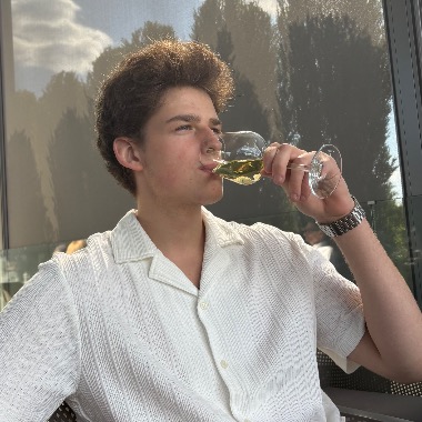 Beginner Freelancer | Content Writing & Simple Video Editing | English/Polish