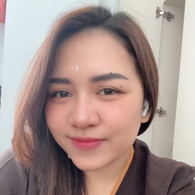 Spa therapist